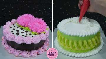 Simple Cake Decoration With 2 Pretty Flowers